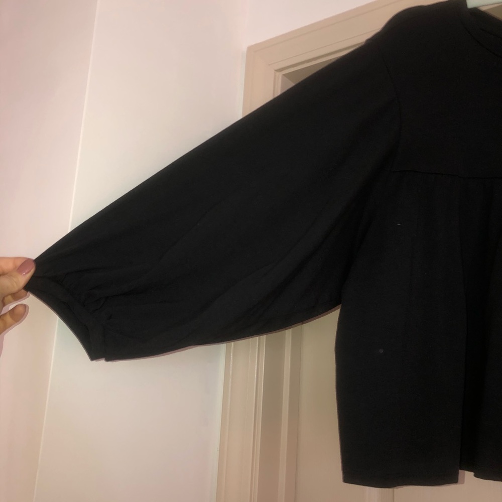 Boutique black top